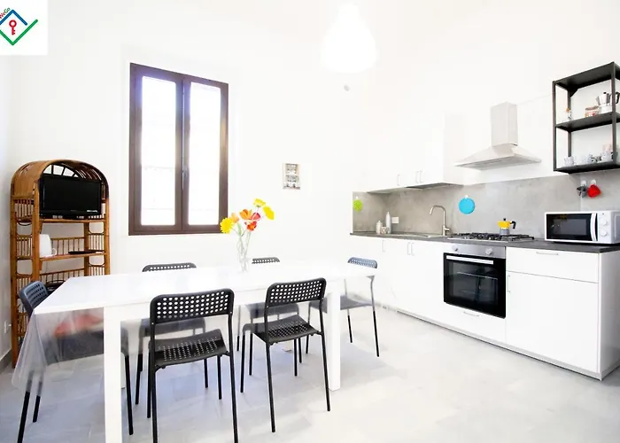 Les House - Apartment 2 By Tuscanywego